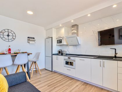 6bb14577-b312-48fe-9554-140b1fb8079b